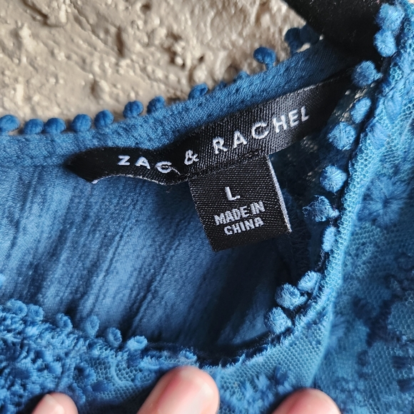 Zac and Rachel Blue Sleeveless Blouse Large - Picture 2 of 5